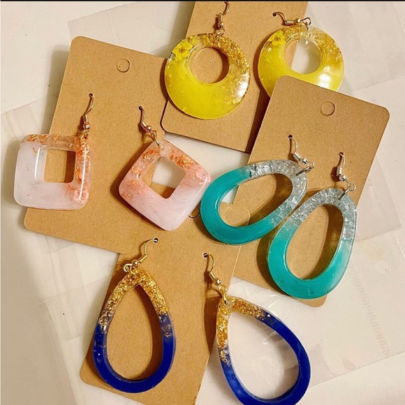 Resin Earrings - Picture 4 of 5